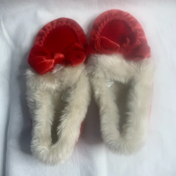GAP Kids Red Velvet Fleeced Lined Slippers Size 1 – 2 (Ages 7 – 8) - Picture 5 of 8
